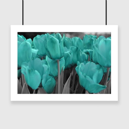 turkusowy plakat w kwiaty