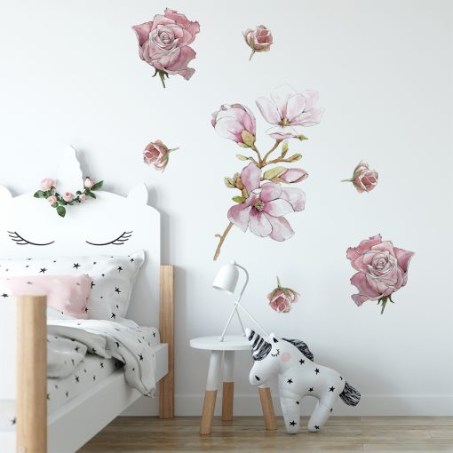 naklejka do pokoju dziecka z różowymi kwiatami
