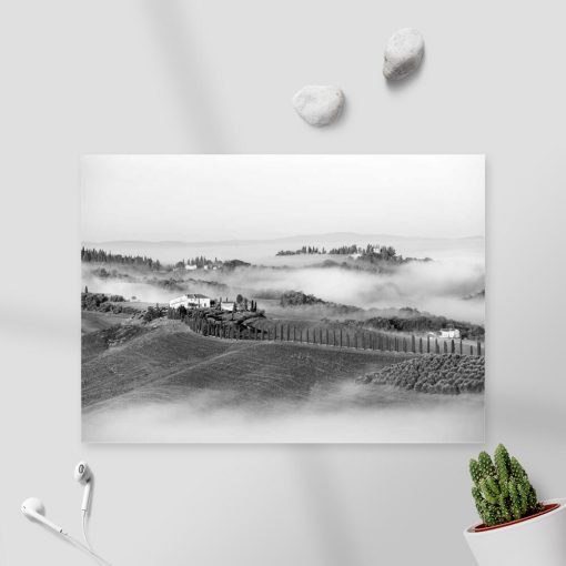 Szary obraz z pejzażem we mgle do sypialni