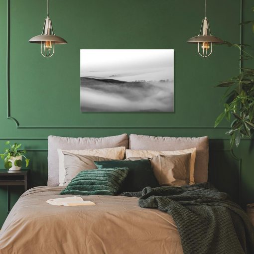 Obraz z szarym pejzażem do ozdoby sypialni