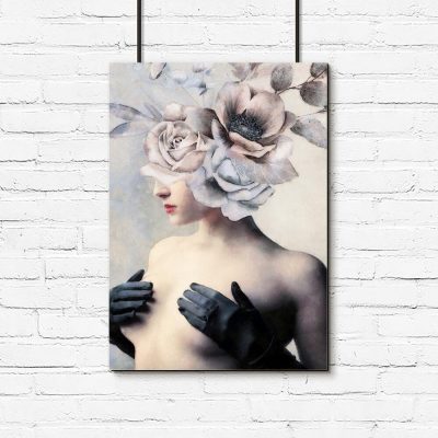 Plakat kobiece piersi i kwiaty