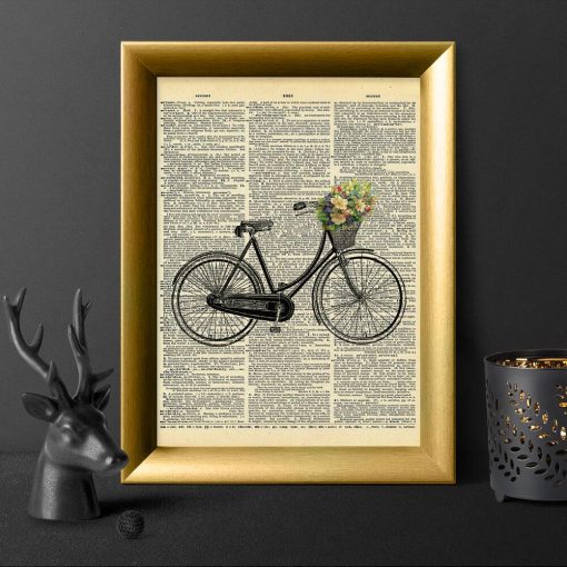 Plakat ze stroną gazety i rowerem